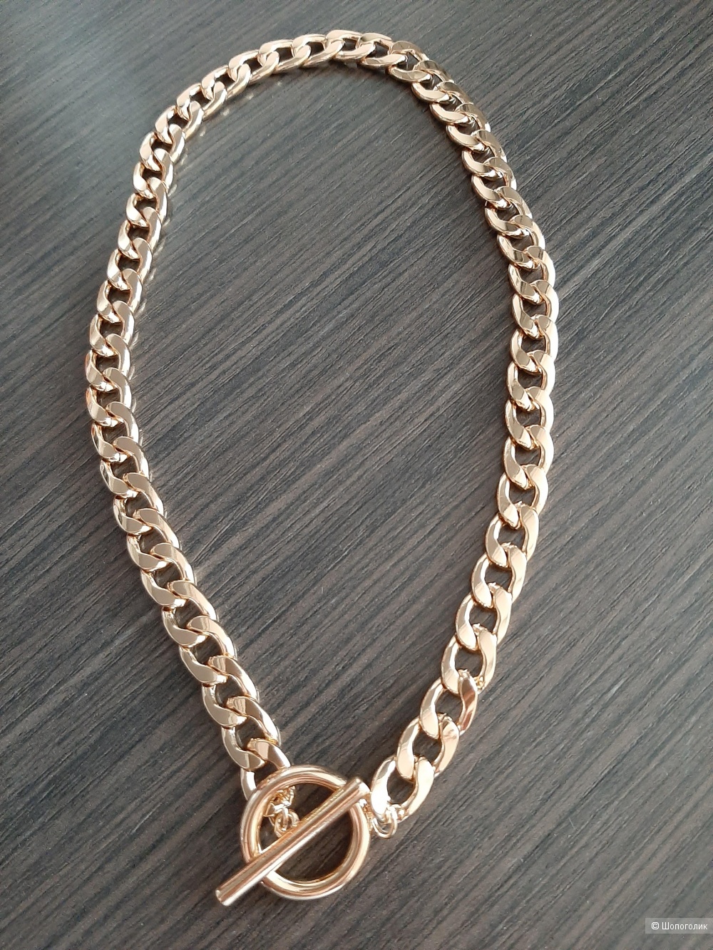 Золотистое ожерелье с Т-образной застежкой ASOS DESIGN