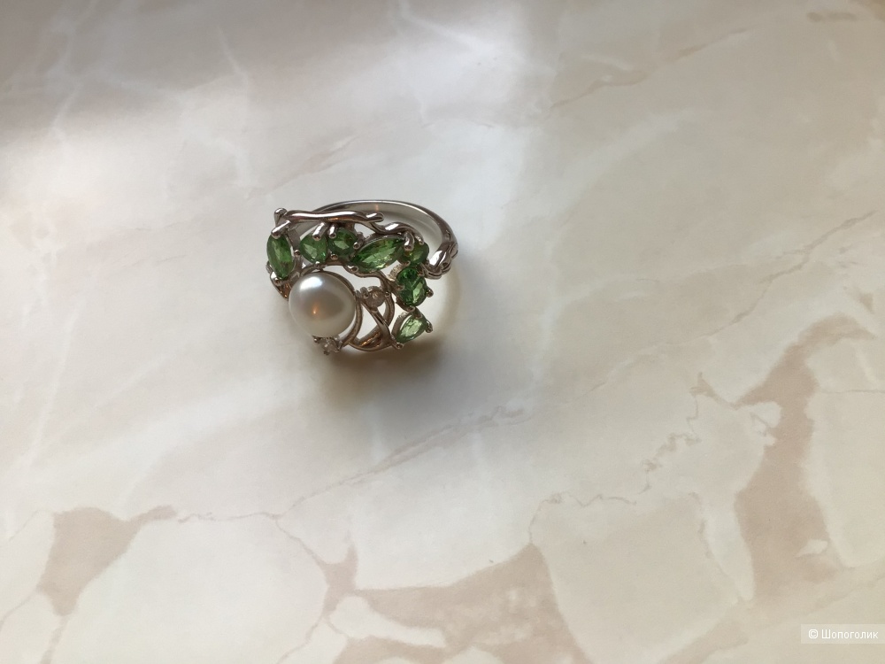 Серебряное кольцо с натуральными гранатами и жемчугом, 18 размер