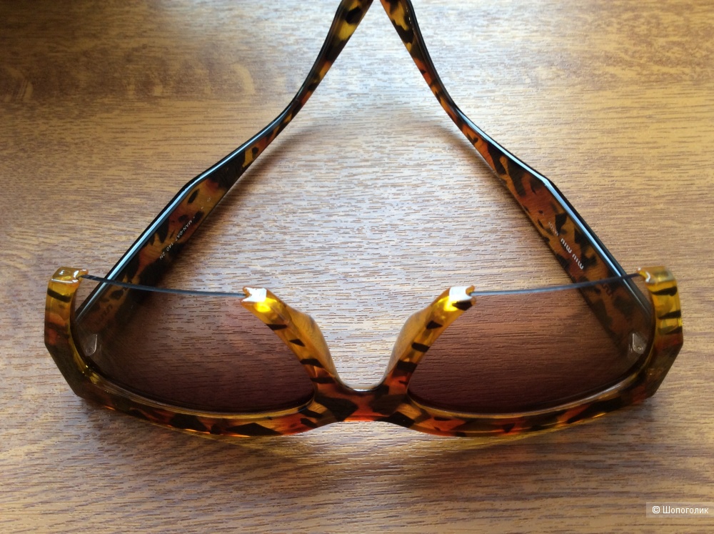 Солнцезащитные женские очки Miu Miu