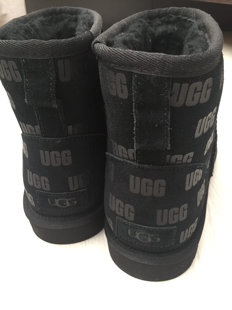 Мужские  UGG в 43 размере (10 usa)