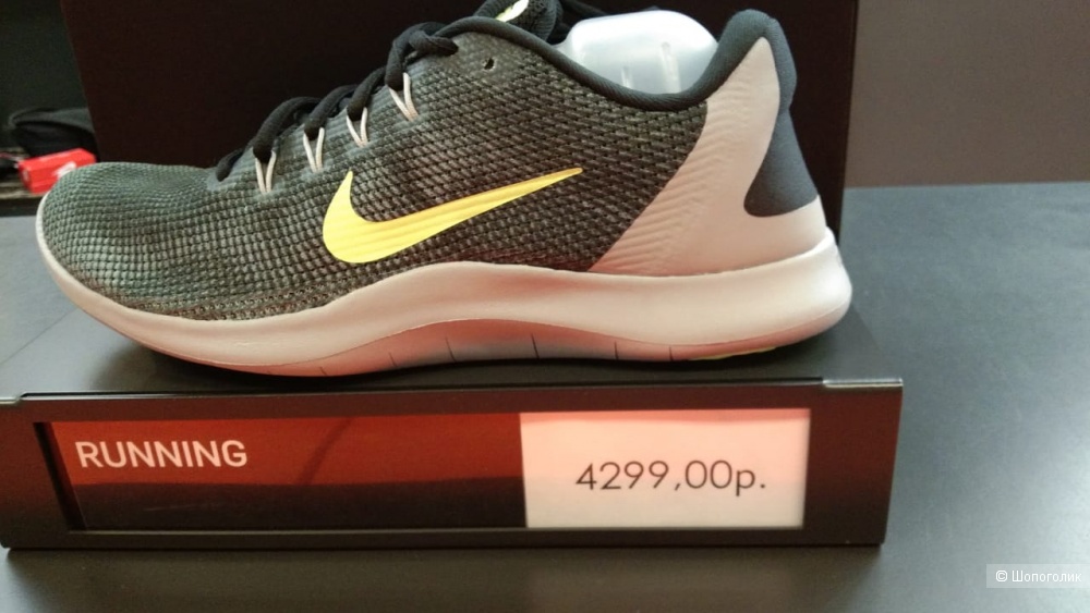 Мужские кроссовки Nike, размер 9