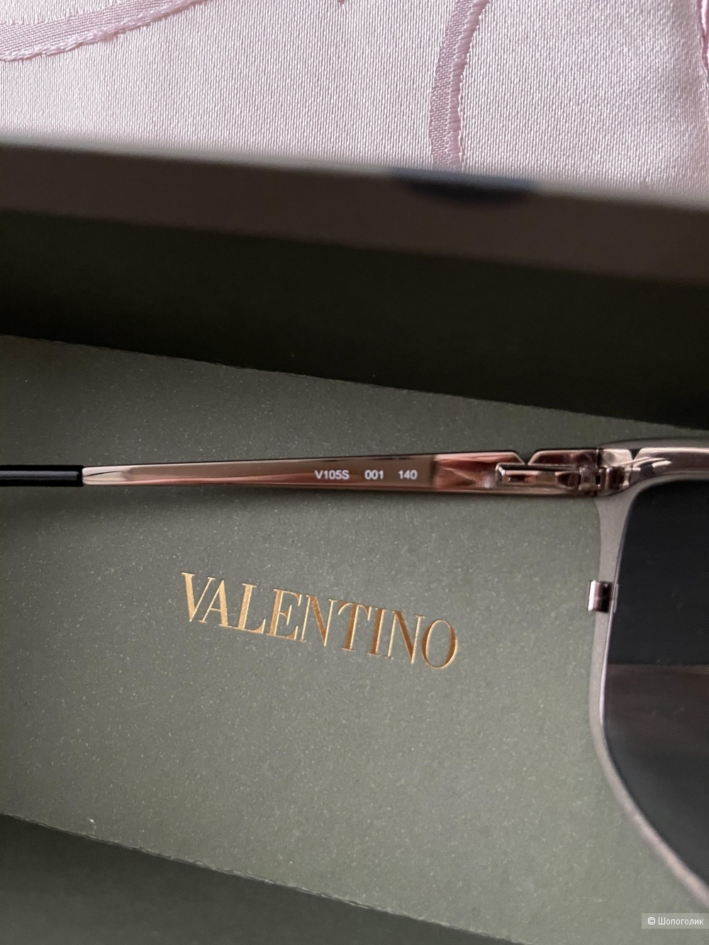 Очки Valentino