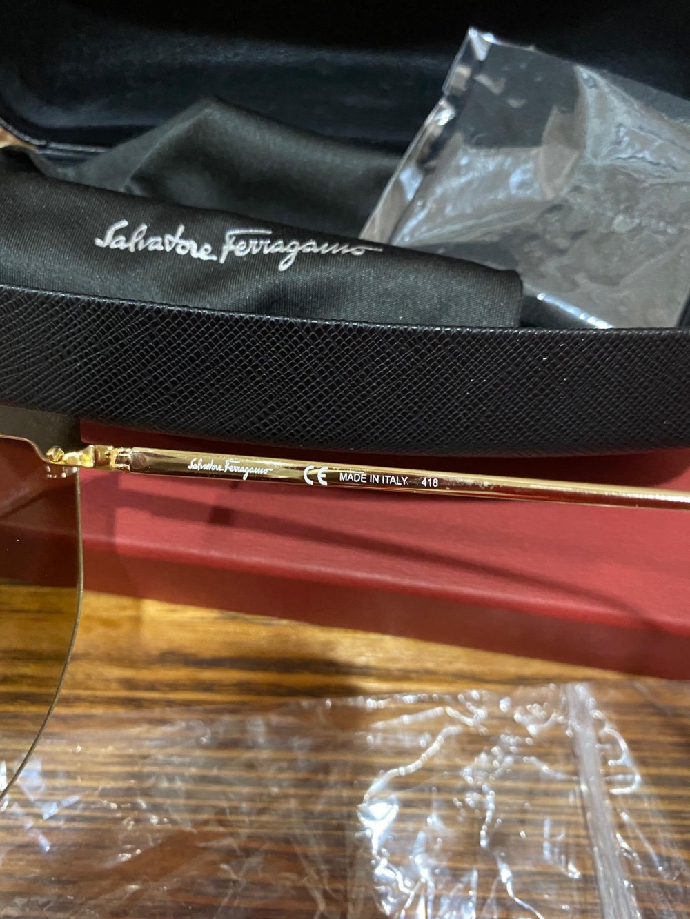 Солнцезащитные новые очки Salvatore Ferragamo