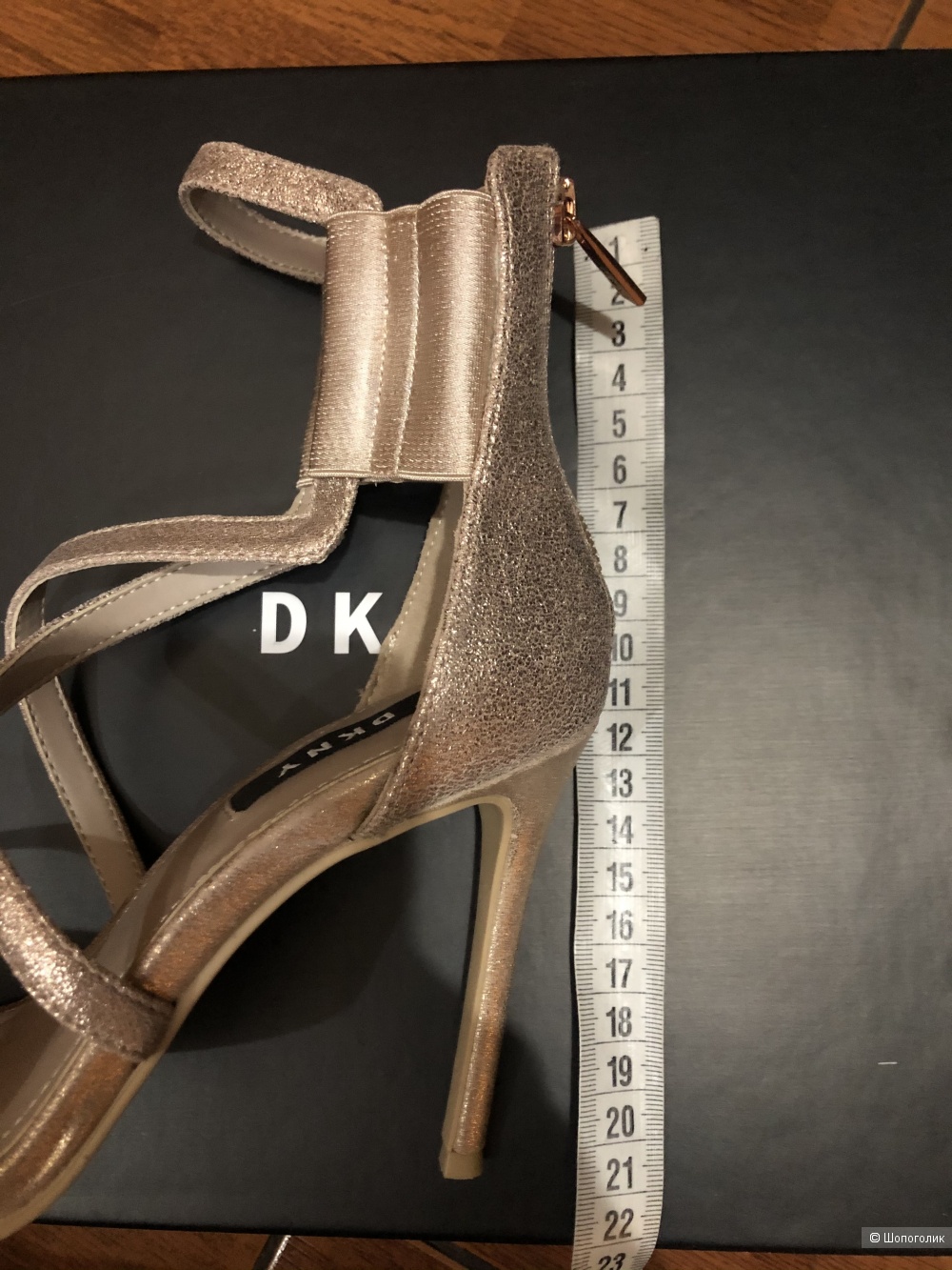 Босоножки DKNY размер 36-36,5
