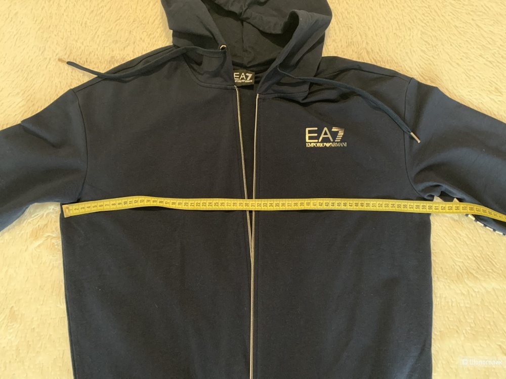 Спортивный костюм EA7 размер М