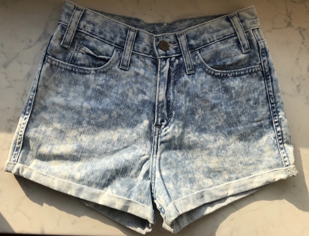 Шорты новые джинсовые Levi’s 25