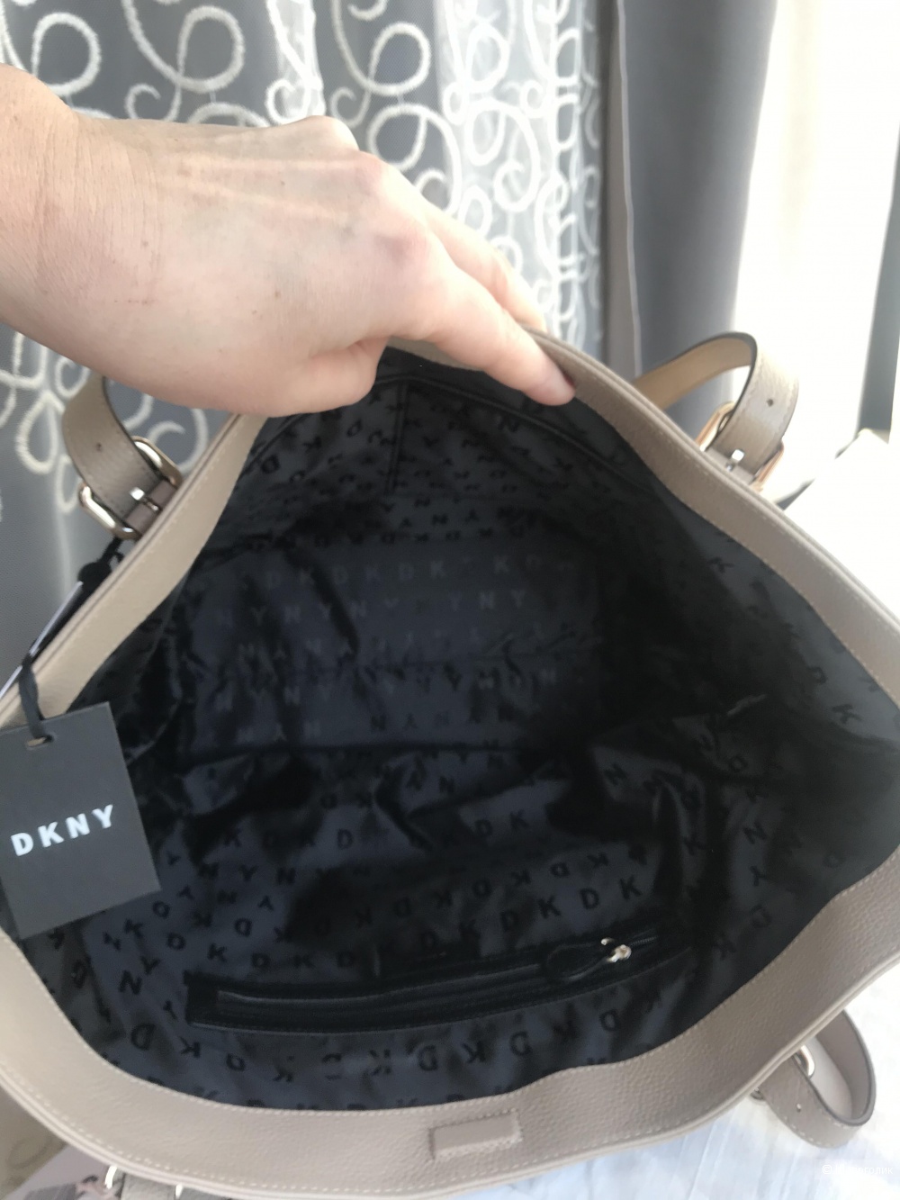 Сумка кожанная DKNY