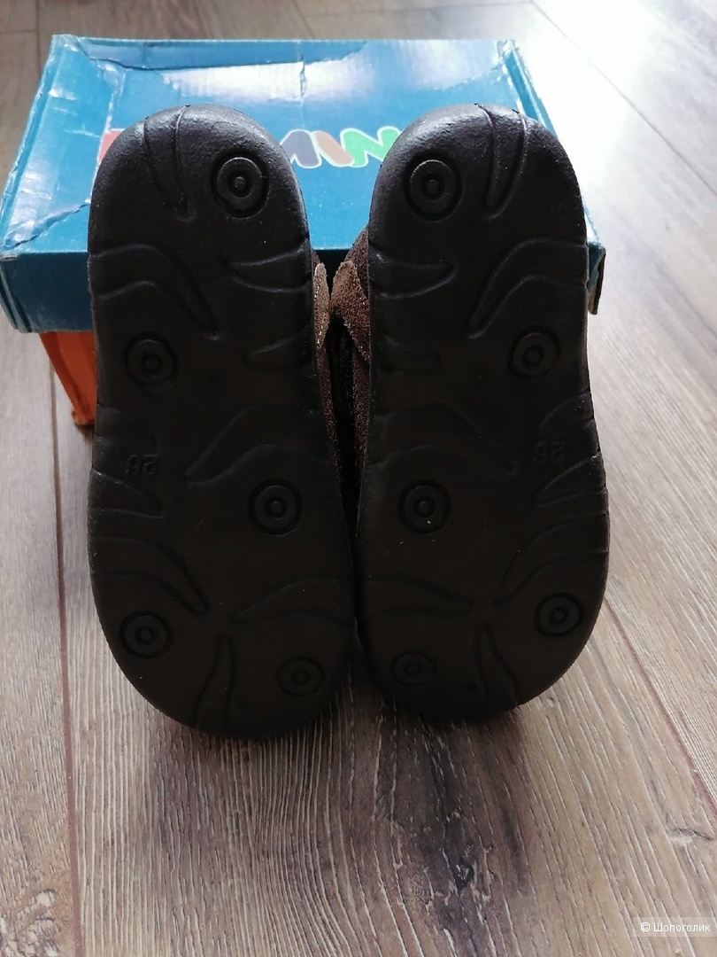 Замшевые кроссовки производство Италия размер 26