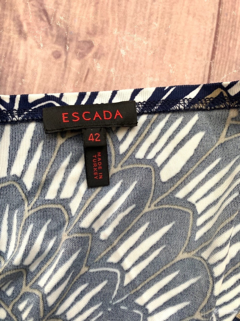 Костюм от Escada M/L