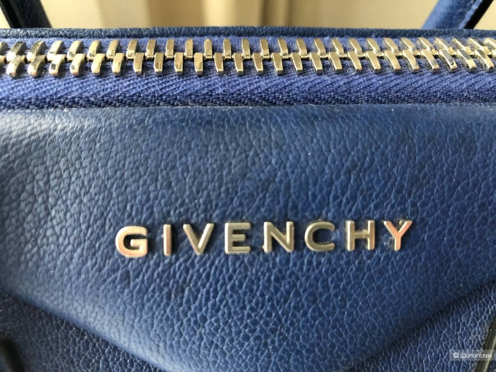 Сумка Givenchy Antigona, размер Medium