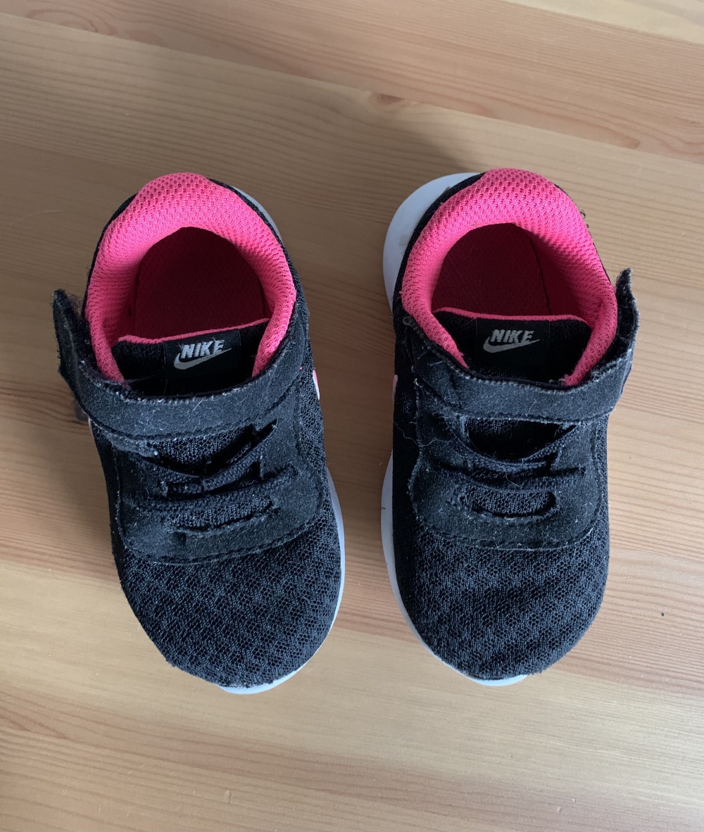 Кроссовки Nike Tanjun, размер 21