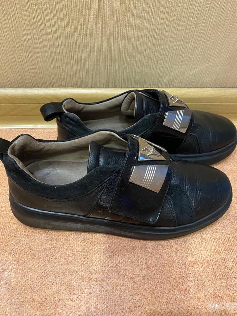 Ботинки Кроссовки Cesare Paciotti кожаные 35 размер