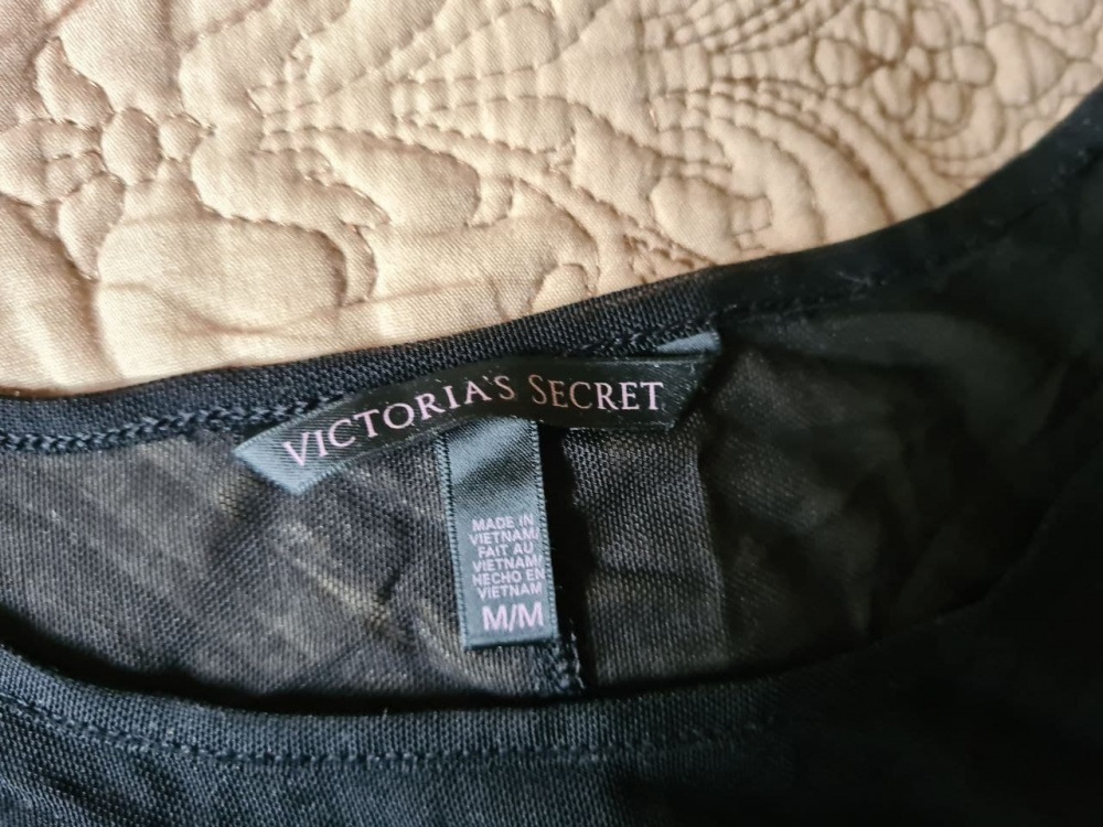 Топ с вшитым бра Victoria's Secret M