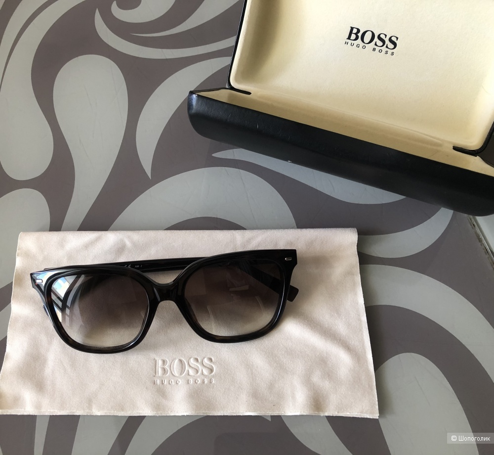 Солнцезащитные очки Hugo boss