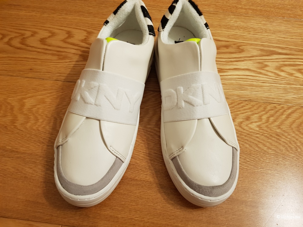 Кроссовки DKNY размер 6,5US