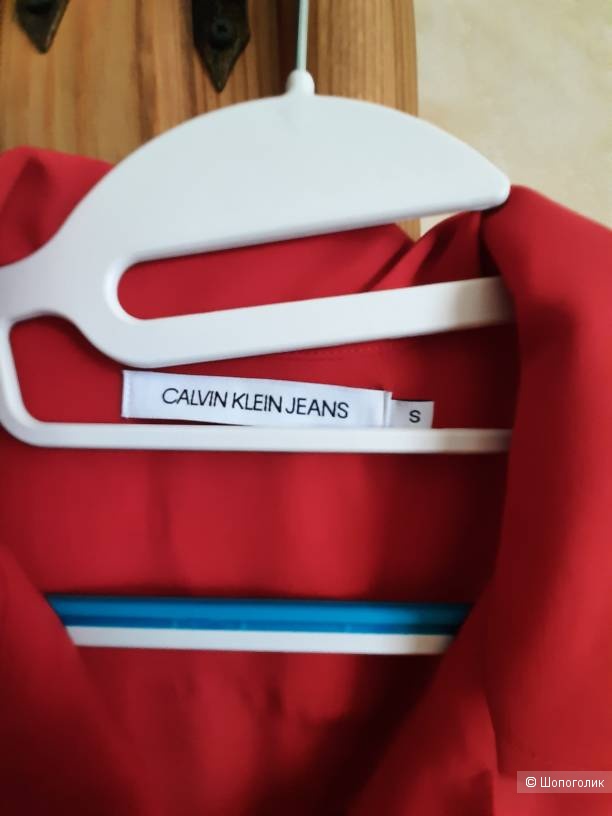 Платье Calvin Klein, размер S.