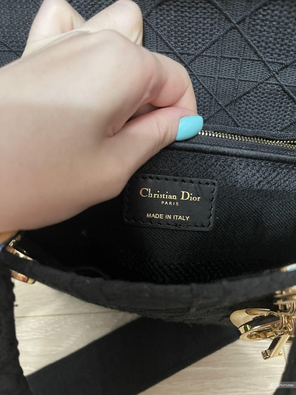Сумка Christian Dior размер 24 на 20 см
