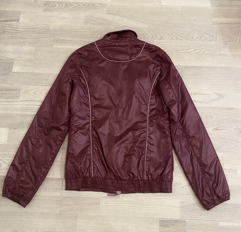 Куртка Guess, размер S.