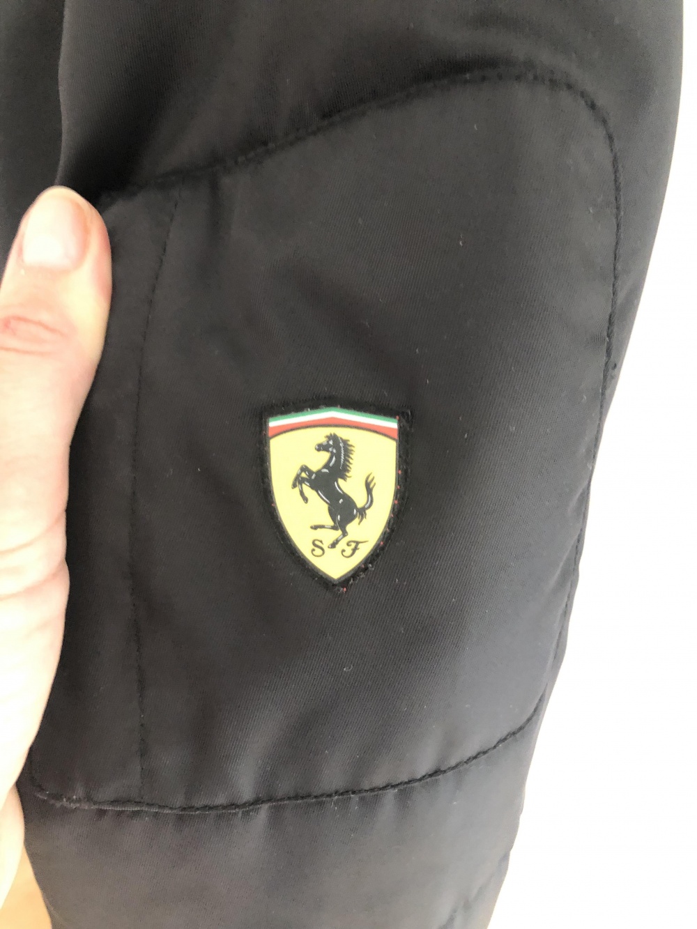 Куртка Ferrari. Размер M.