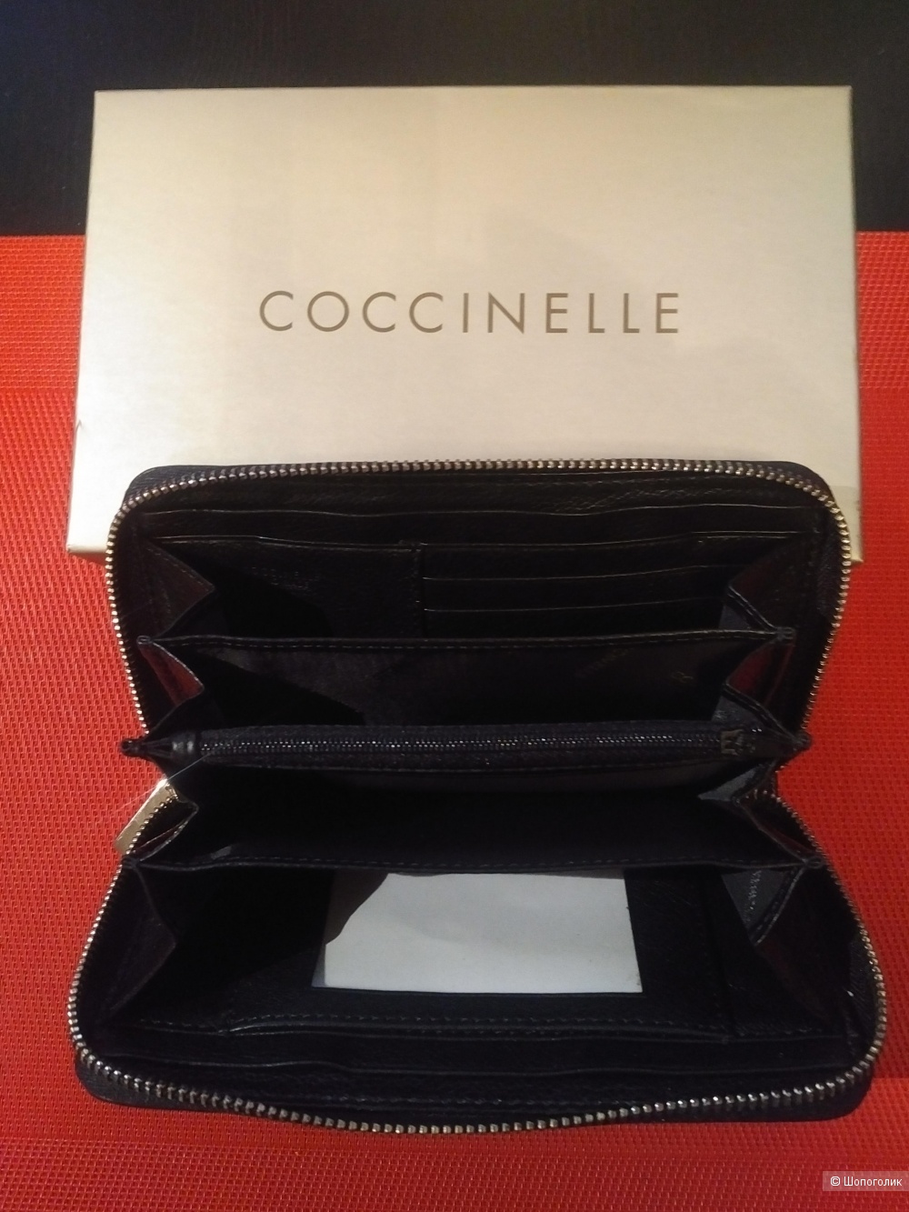Кошелек бренда Coccinelle, размер 10 х 18 см