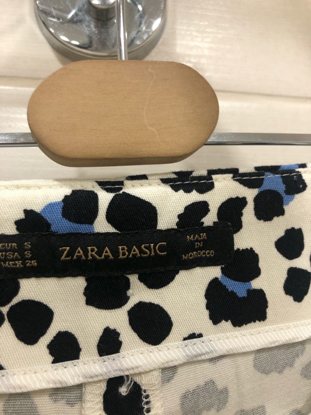 Брюки ZARA BASIC.Размер S.