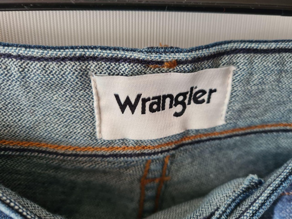 Джинсы Wrangler 32/36