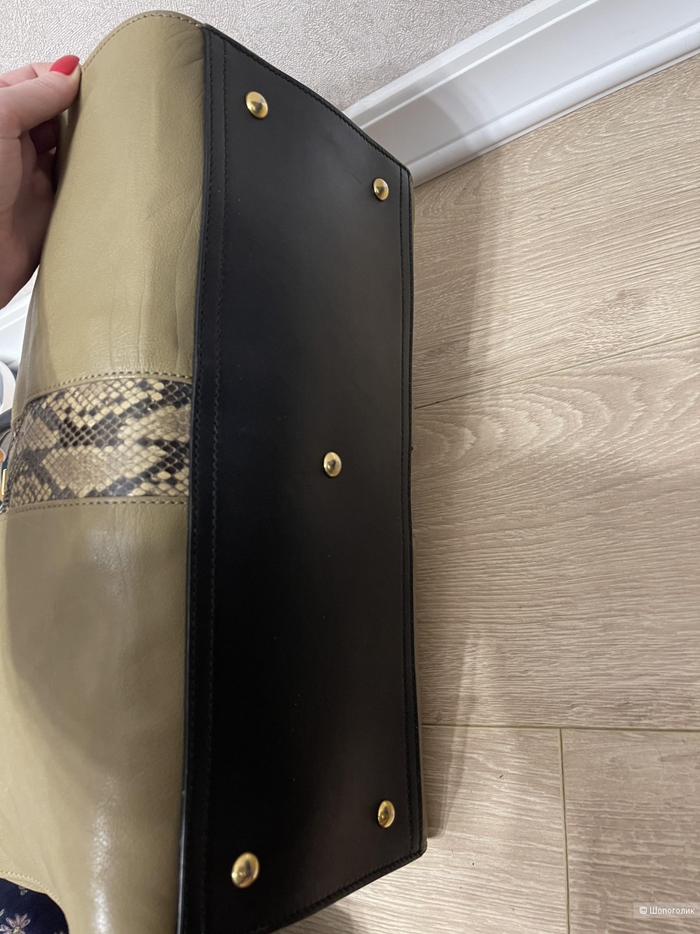 Сумка Yves Saint Laurent размер 35 на 25 см
