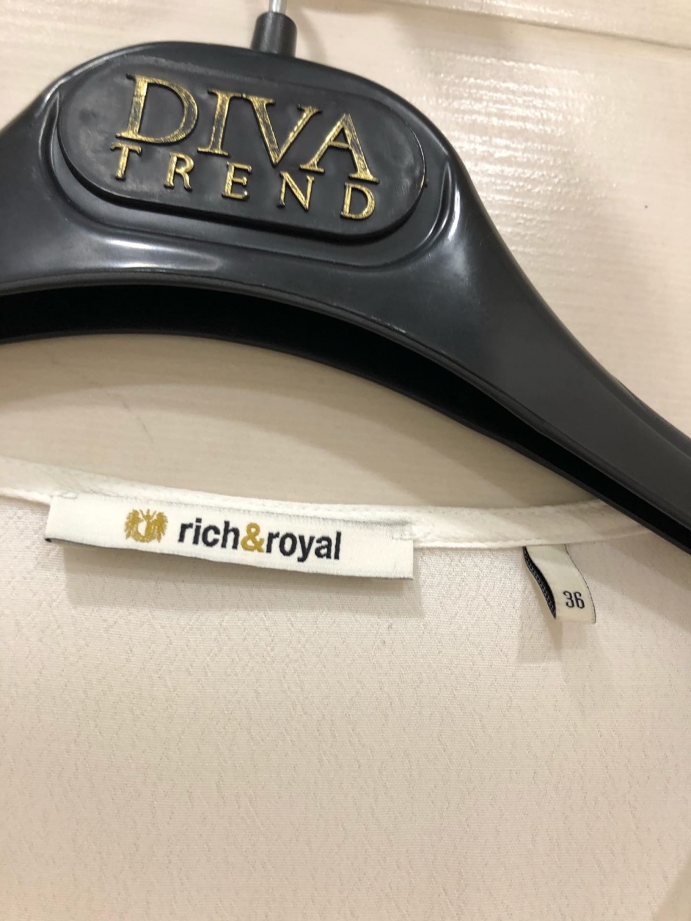 Блузка  Rich & Royal.Размер Евр. 36.