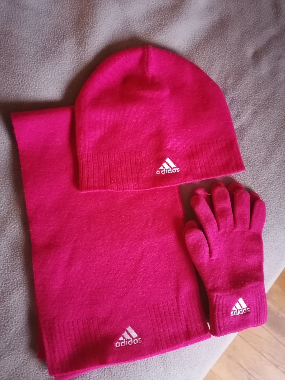 Комплект Adidas шапка, шарф, перчатки