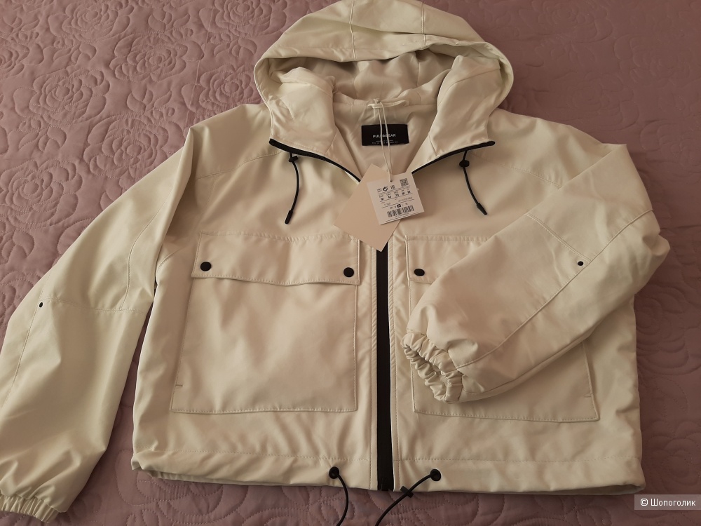 Белая куртка-дождевик Pull&Bear, размер М