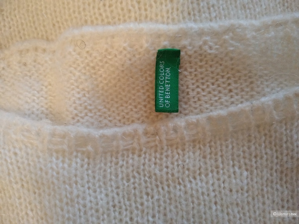Мохеровый свитер United Colors of Benetton. Размер: М