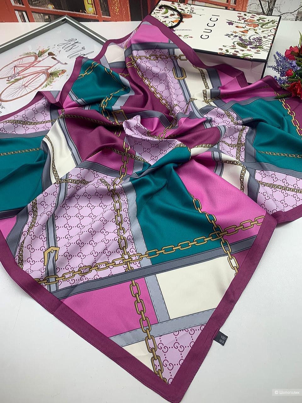 Платок Gucci шелк фуксия геометрия