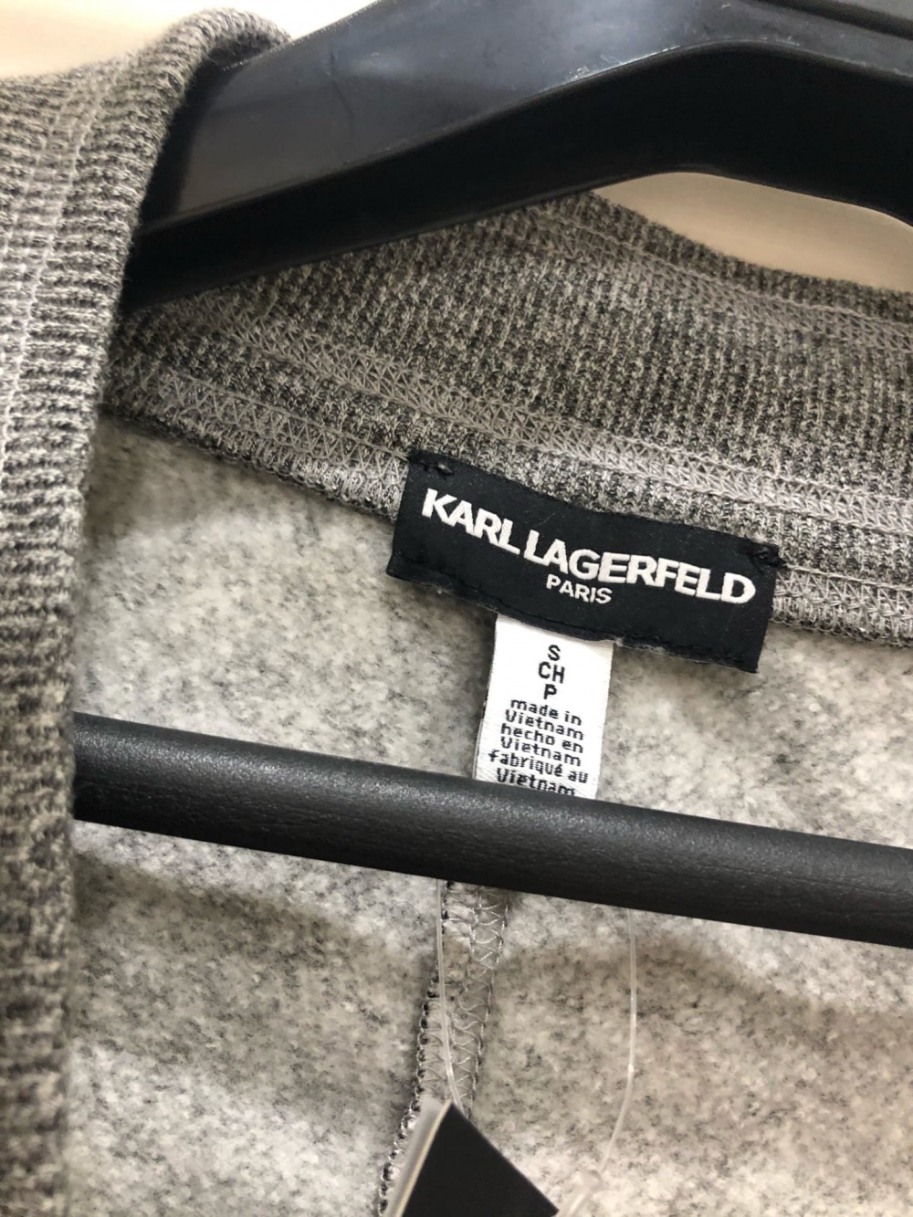 Спортивные брюки с логотипом KARL LAGERFELD. Размер M-L.