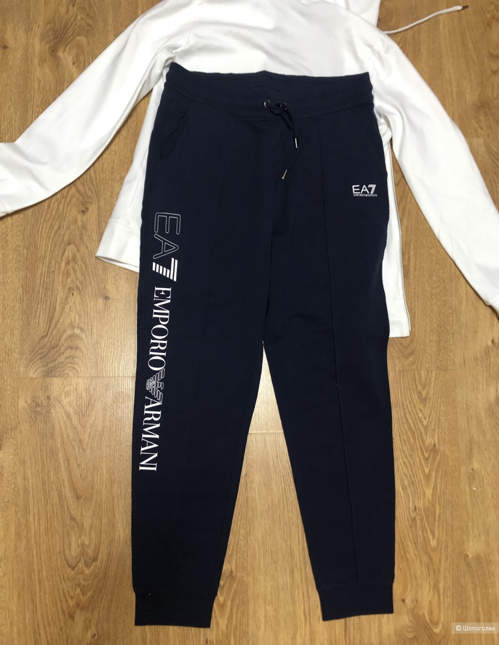 Костюм Armani AE7 кофта S, штаны в размере М
