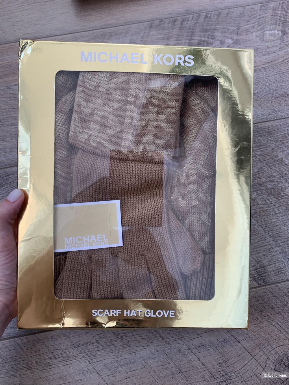 Michael Kors. Шапка+шарф+перчатки