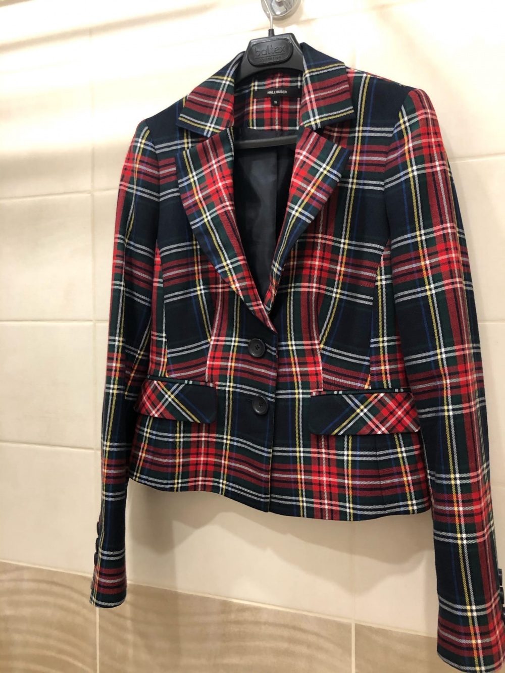 Жакет Hallhuber Boxy blazer jacket. Размер  XS-S.
