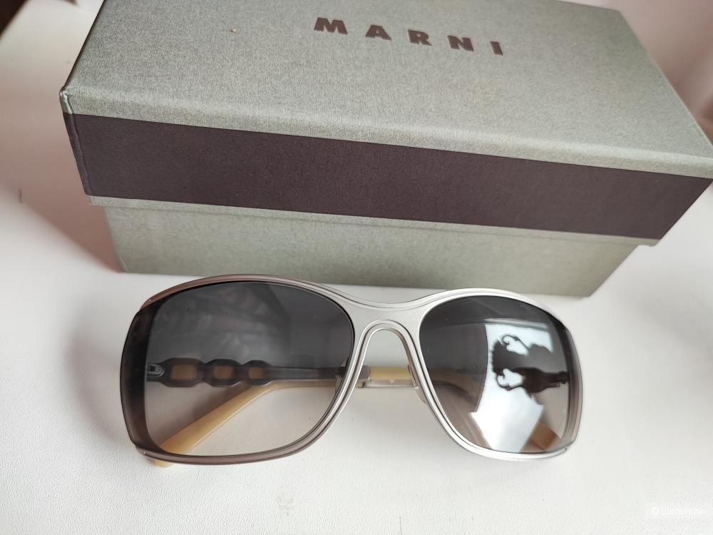 Солнезащитные очки Marni