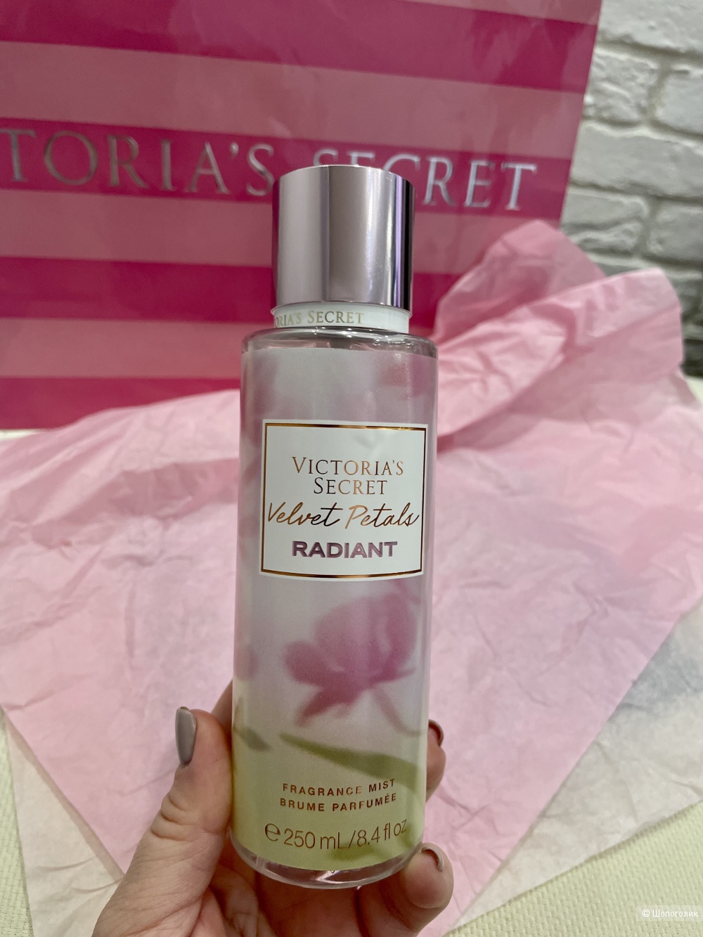 Спрей парфюмированный для тела Velvet Petals Radiant Victoria’s Secret