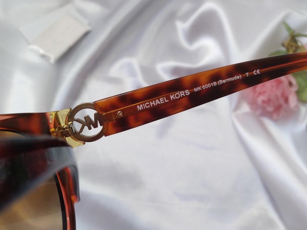 Солнцезащитные очки Michael Kors 54-16-135