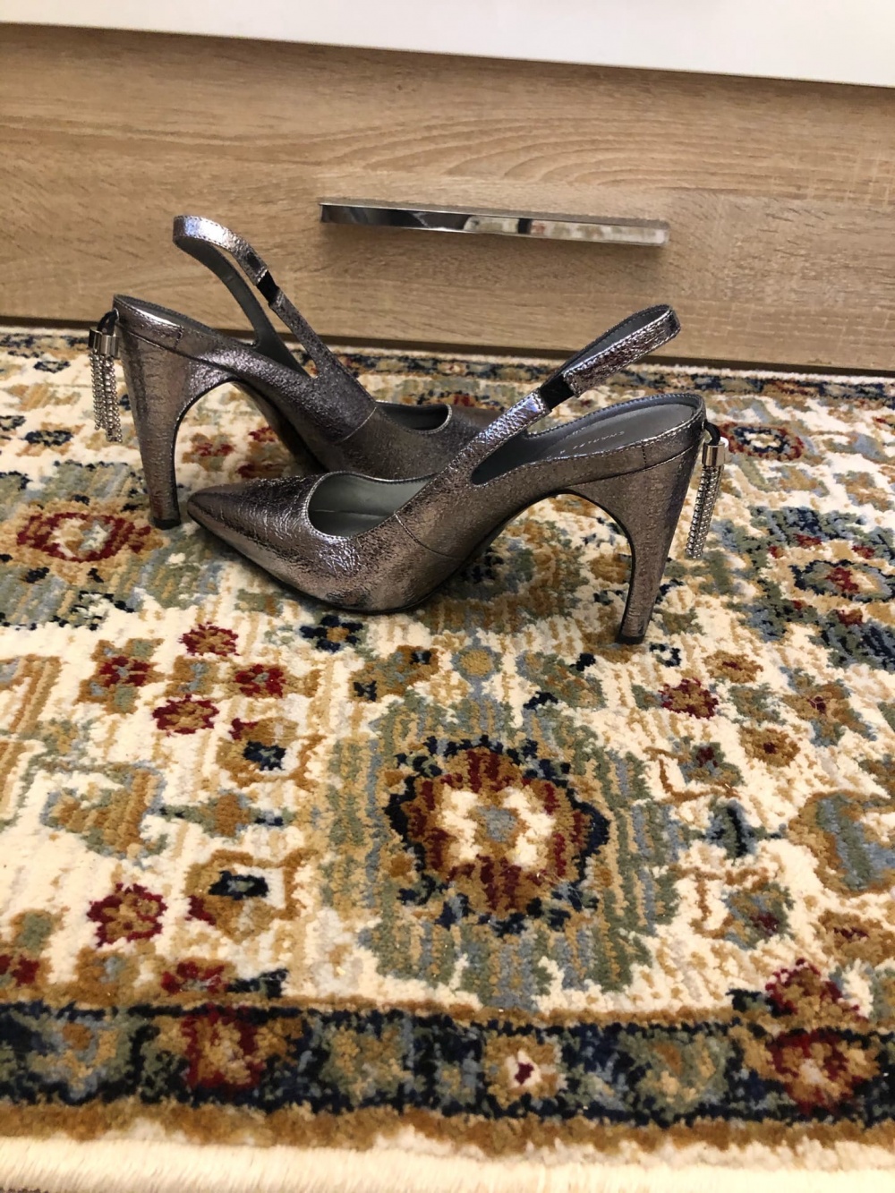Туфли CHARLES AND KEITH.Размер 37-38.