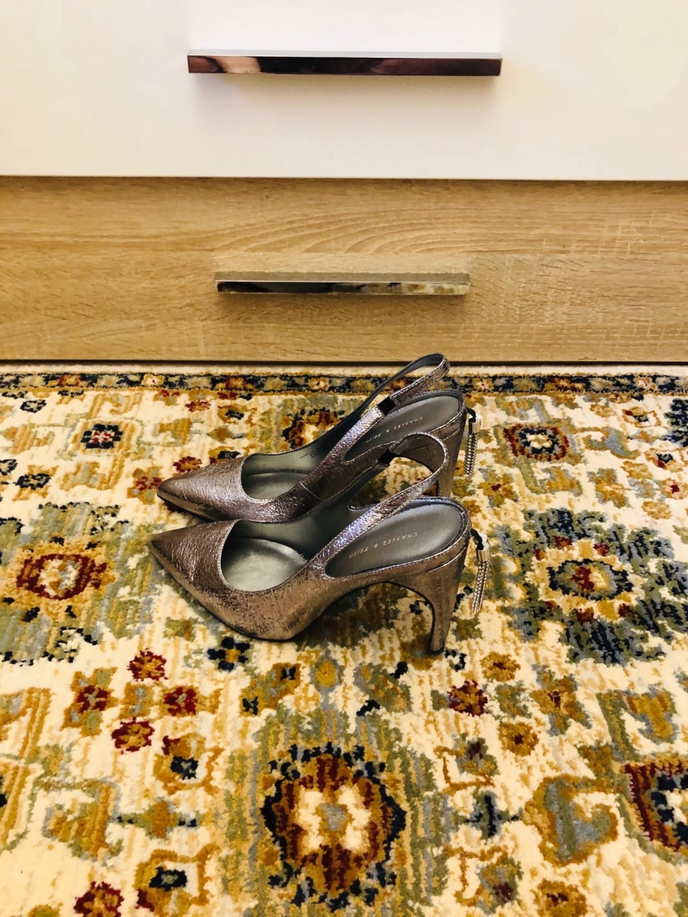 Туфли CHARLES AND KEITH.Размер 37-38.