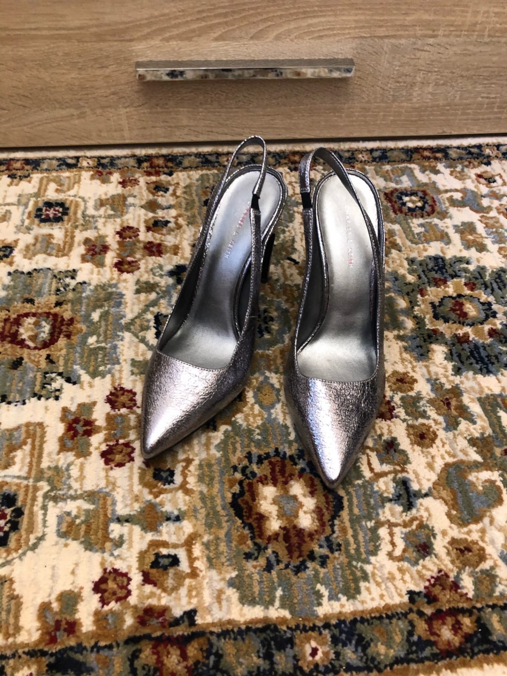 Туфли CHARLES AND KEITH.Размер 37-38.