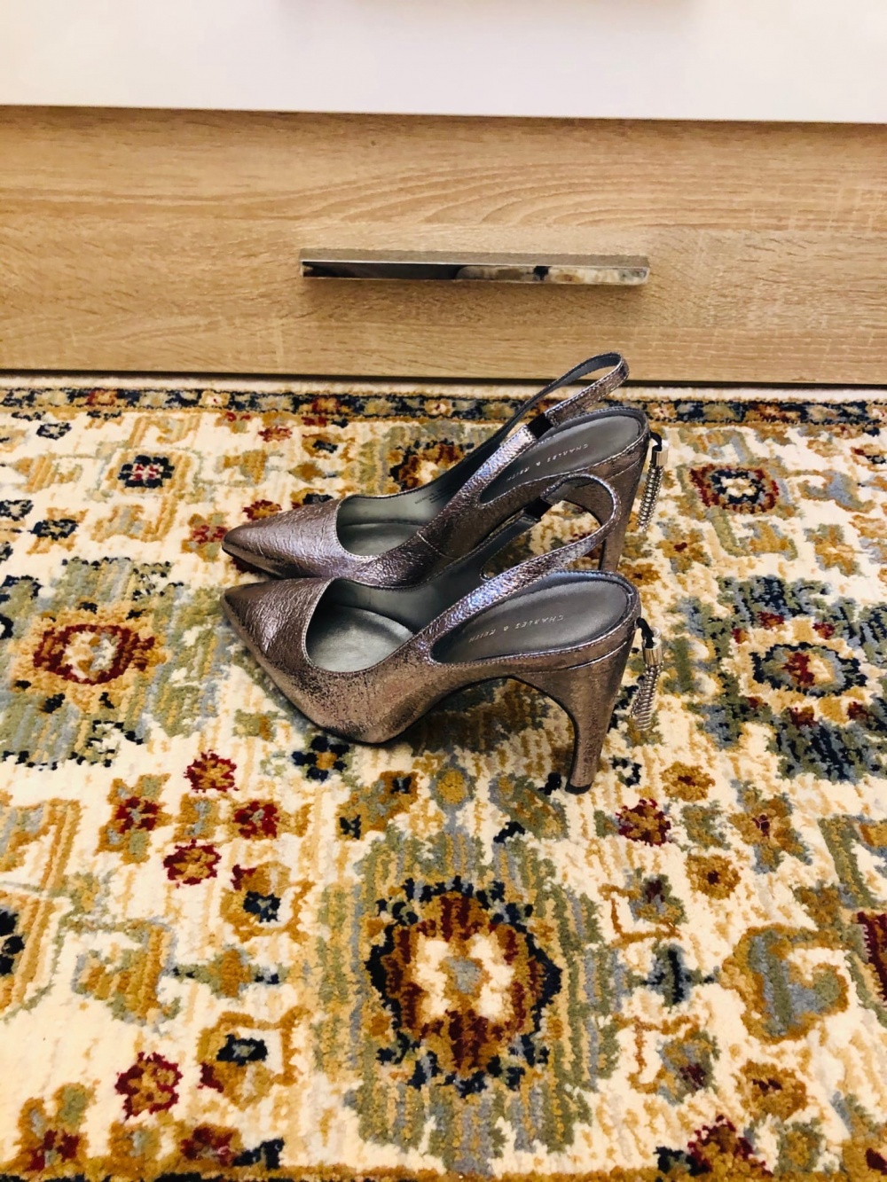 Туфли CHARLES AND KEITH.Размер 37-38.