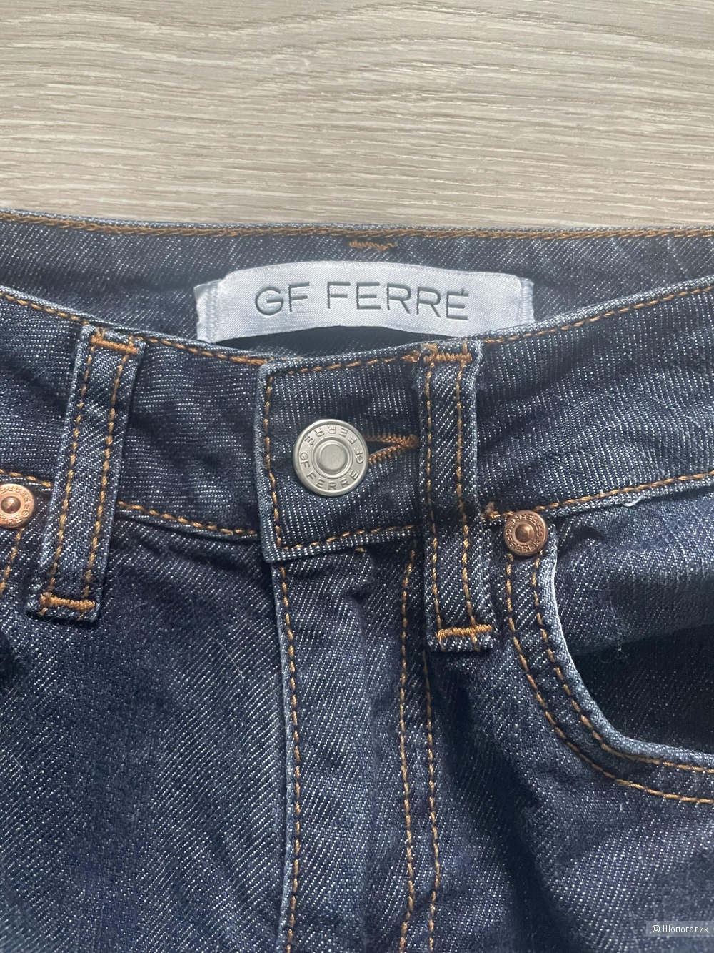 Джинсы Gianfranco Ferre размер 25