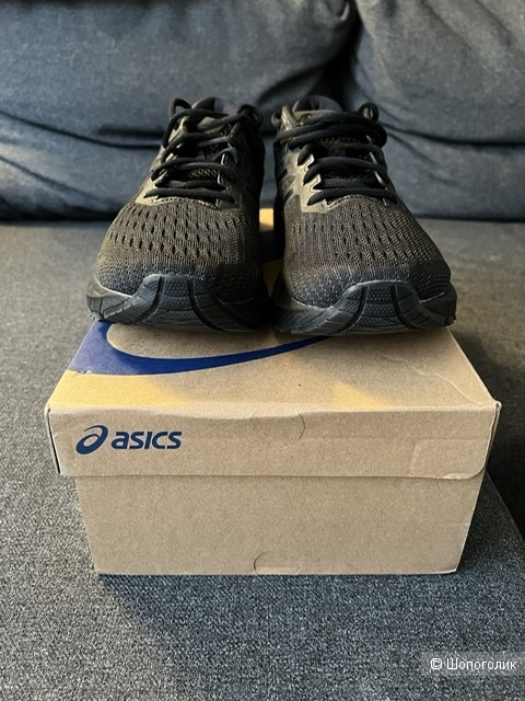 Кроссовки ASICS GT-2000 9. Размер US10, 43