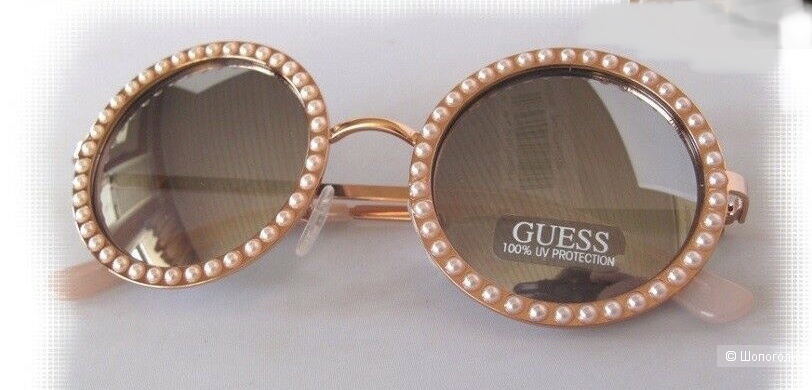 Солнцезащитные очки Guess