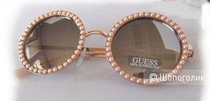 Солнцезащитные очки Guess