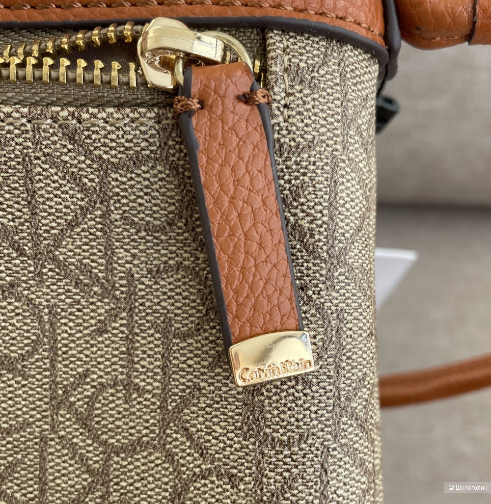 Сумка кроссбоди Calvin Klein