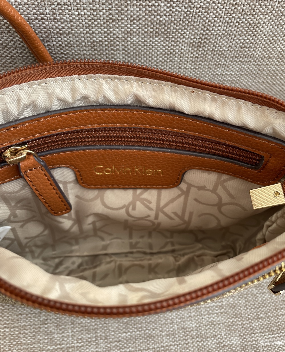 Сумка кроссбоди Calvin Klein