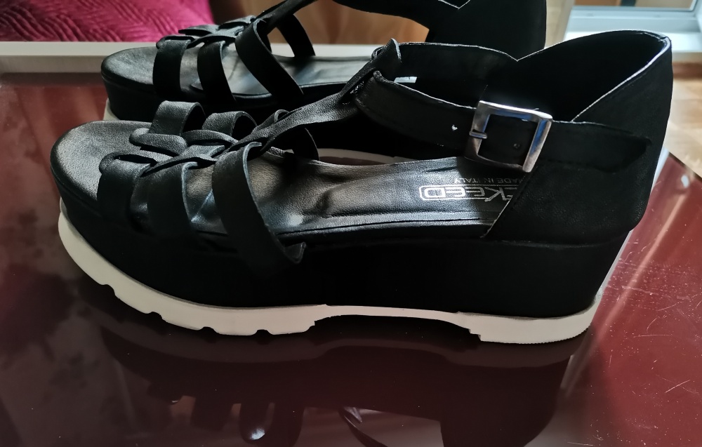 Босоножки LOCKEED, 37 размер